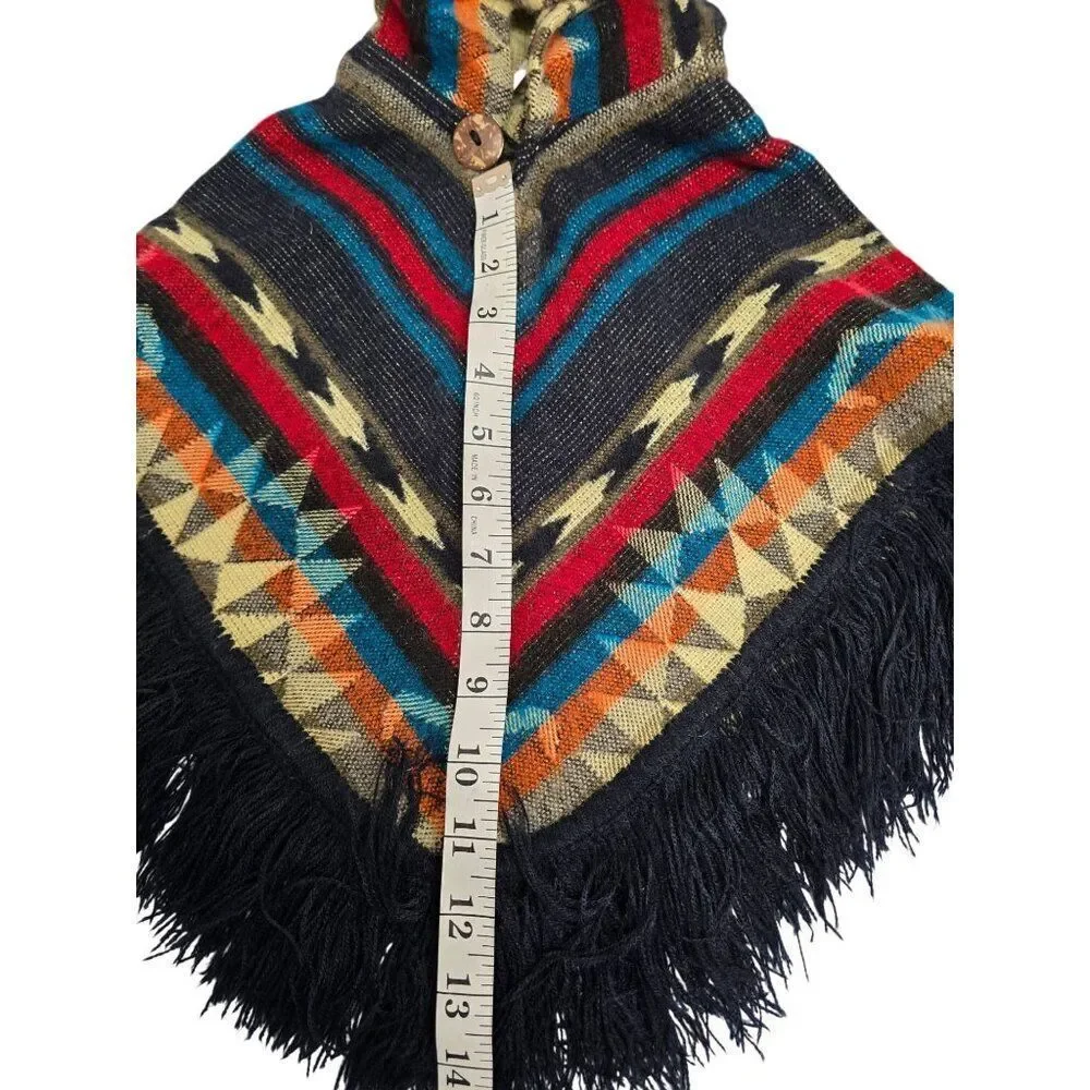 Hooded Fringe Poncho With Vibrant Geometric Patterns & Button Closure galopgos